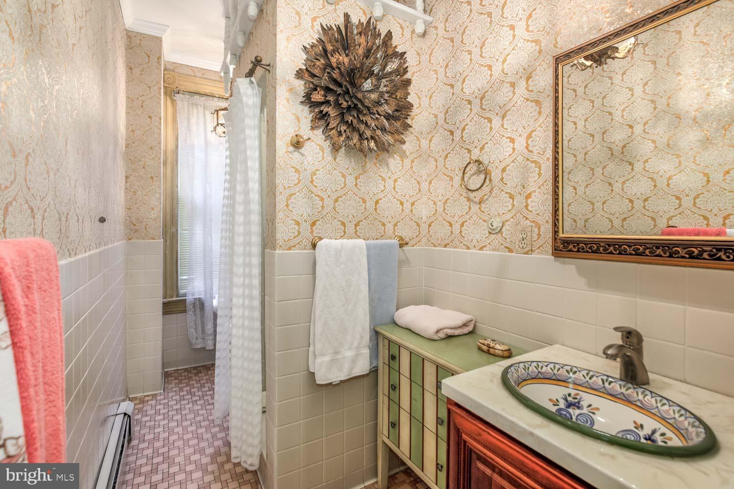 1733 17th Street Northwest Washington, DC 20009 - Photo 14 of 29 1st full bath