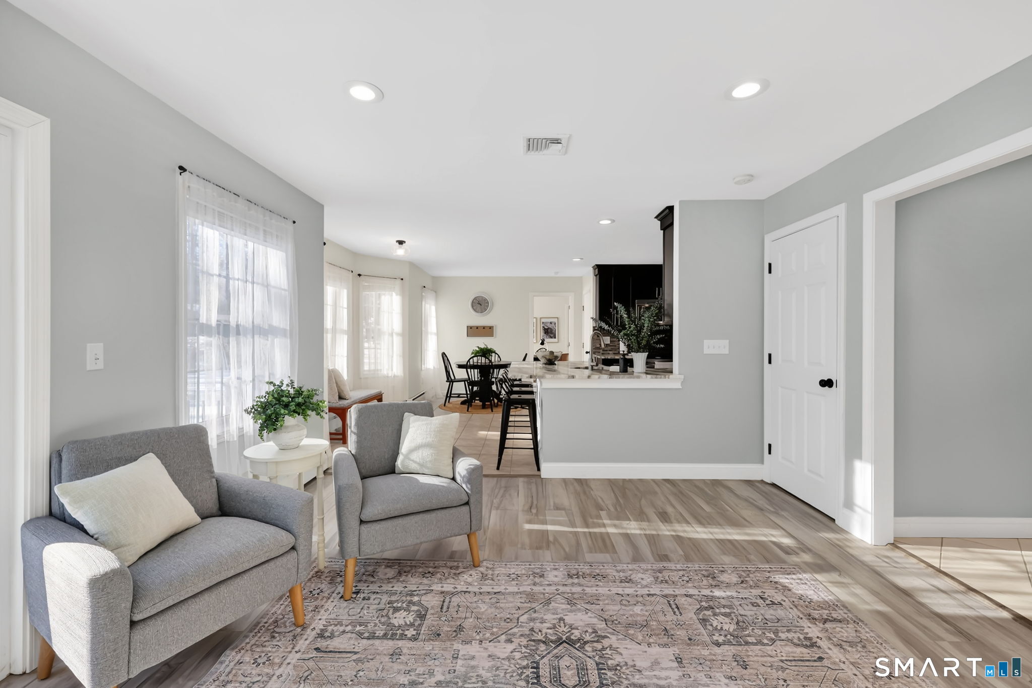 27 April Way Bloomfield, CT 06002 - Photo 16 of 40