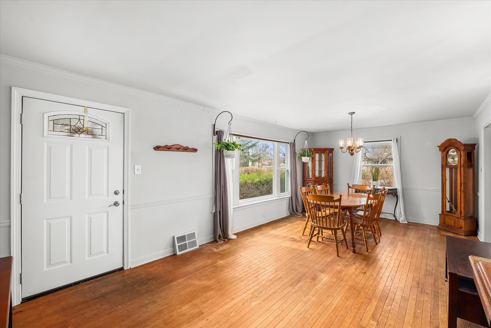 9546 Washington Avenue Brookfield, IL 60513 - Photo 3 of 17