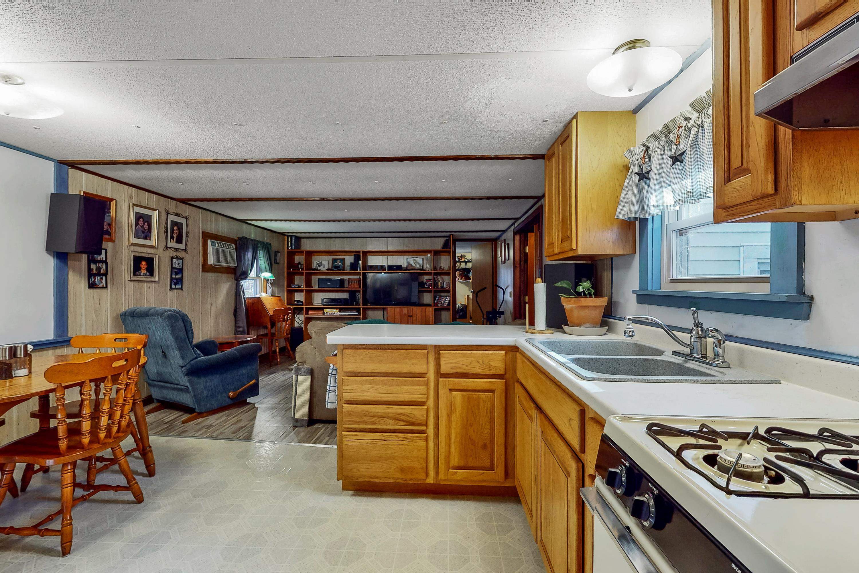 258 New Durham Road Middleton, NH 03887 - Photo 8 of 25