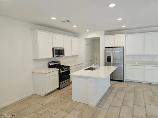 $2,400 | 6851 Gaslamp Harbor Avenue, Las Vegas, NV 89156