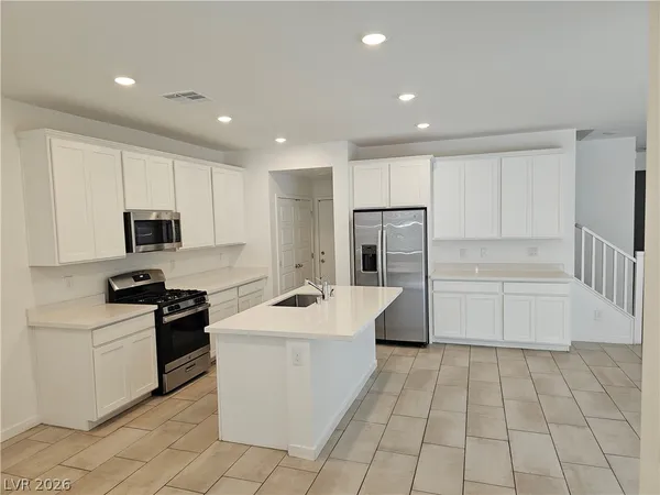 $2,400 | 6851 Gaslamp Harbor Avenue, Las Vegas, NV 89156