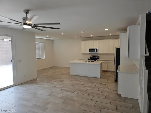 $2,400 | 6851 Gaslamp Harbor Avenue, Las Vegas, NV 89156