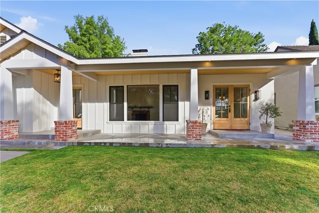 $1,500,000 | 1230 Oak Cir Drive, Glendale, CA 91208