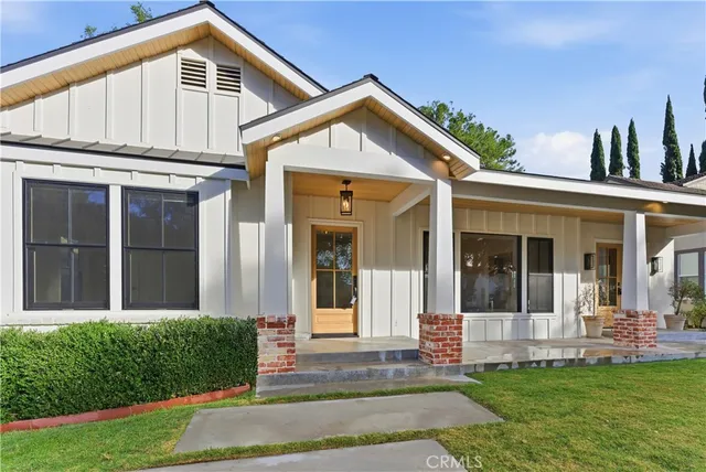 $1,500,000 | 1230 Oak Cir Drive, Glendale, CA 91208