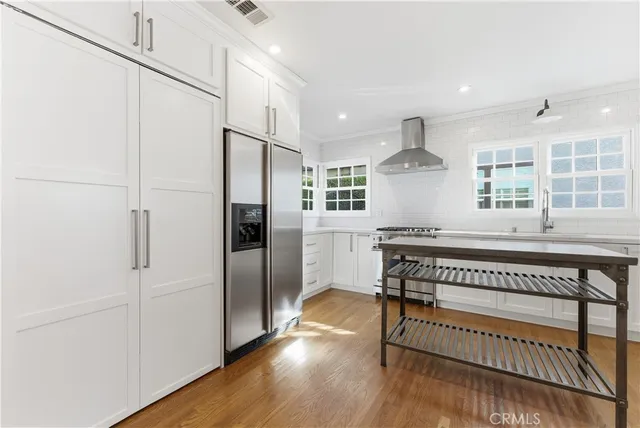 $1,500,000 | 1230 Oak Cir Drive, Glendale, CA 91208