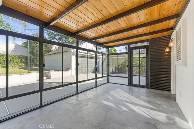 $1,500,000 | 1230 Oak Cir Drive, Glendale, CA 91208