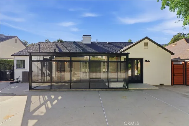 $1,500,000 | 1230 Oak Cir Drive, Glendale, CA 91208