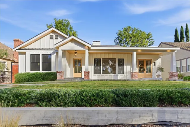 $1,500,000 | 1230 Oak Cir Drive, Glendale, CA 91208