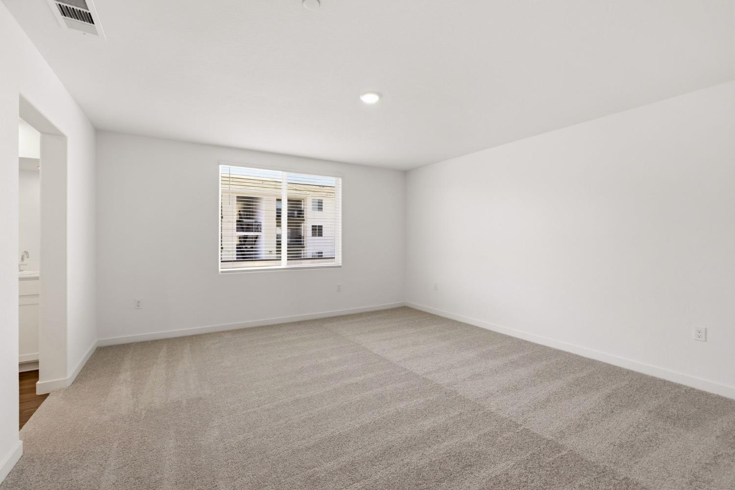 1243 Leonhardt Loop Lincoln, CA 95648 - Photo 6 of 12