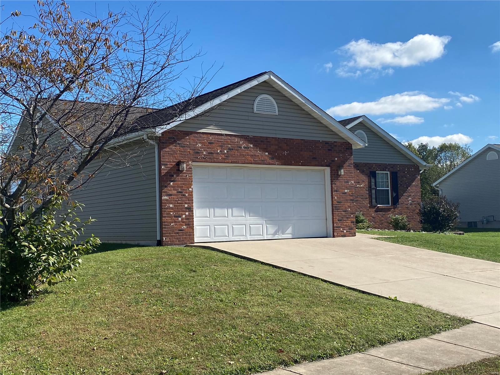 1414 Rachael Lane Waterloo, IL 62298 - Photo 3 of 31
