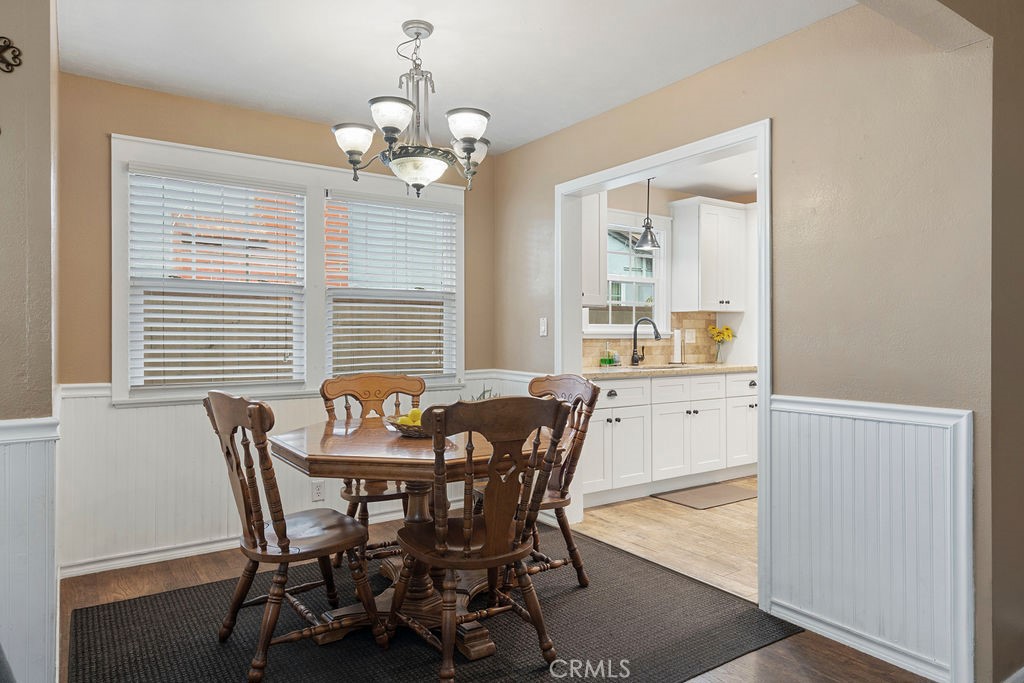 1338 Delay Avenue Glendora, CA 91740 - Photo 11 of 46 a dining room with furniture and window