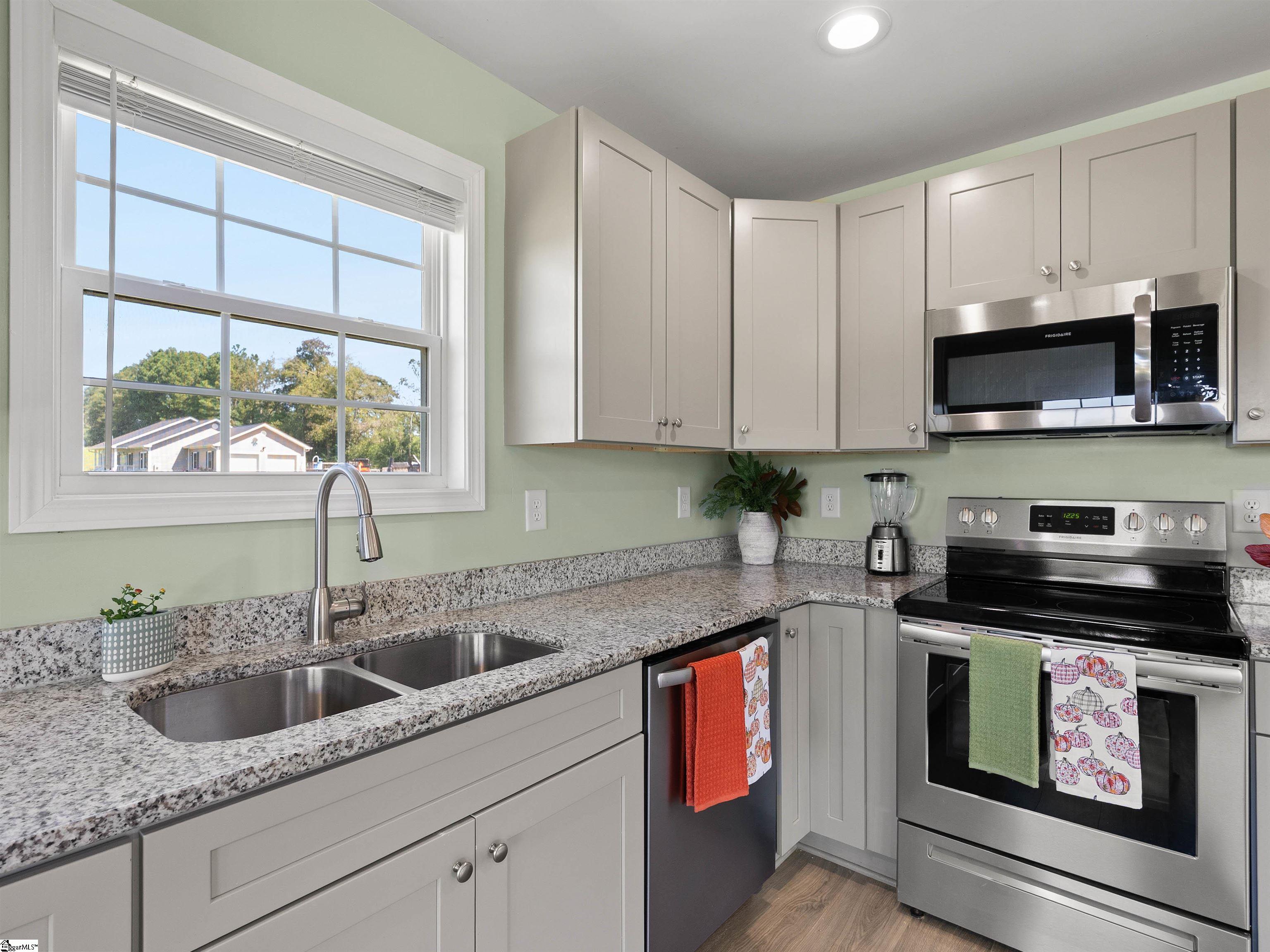 381 Deer Farm Fair Play, SC 29643 - Photo 13 of 44