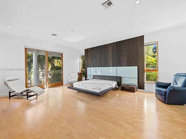 $17,995 | 450 Victoria Terrace, Fort Lauderdale, FL 33301