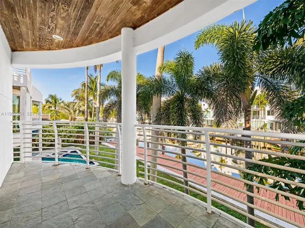 $17,995 | 450 Victoria Terrace, Fort Lauderdale, FL 33301