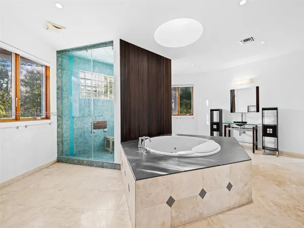 $17,995 | 450 Victoria Terrace, Fort Lauderdale, FL 33301