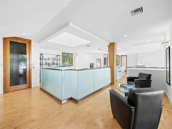 $17,995 | 450 Victoria Terrace, Fort Lauderdale, FL 33301