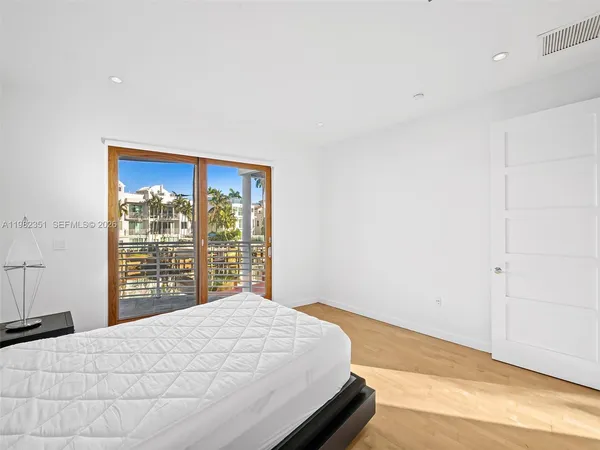 $17,995 | 450 Victoria Terrace, Fort Lauderdale, FL 33301