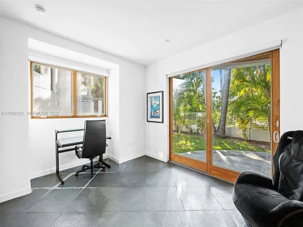 $17,995 | 450 Victoria Terrace, Fort Lauderdale, FL 33301