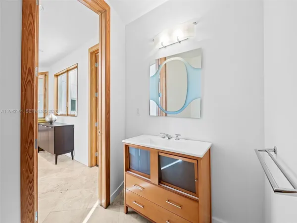 $17,995 | 450 Victoria Terrace, Fort Lauderdale, FL 33301