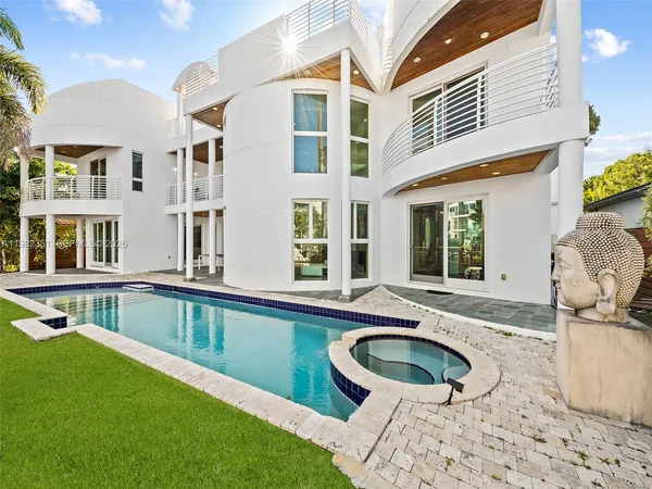 $17,995 | 450 Victoria Terrace, Fort Lauderdale, FL 33301