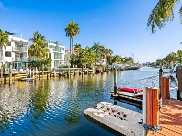 $17,995 | 450 Victoria Terrace, Fort Lauderdale, FL 33301