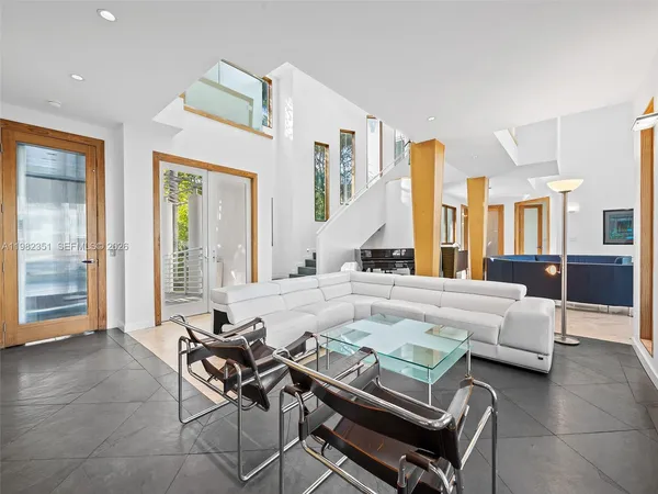 $17,995 | 450 Victoria Terrace, Fort Lauderdale, FL 33301