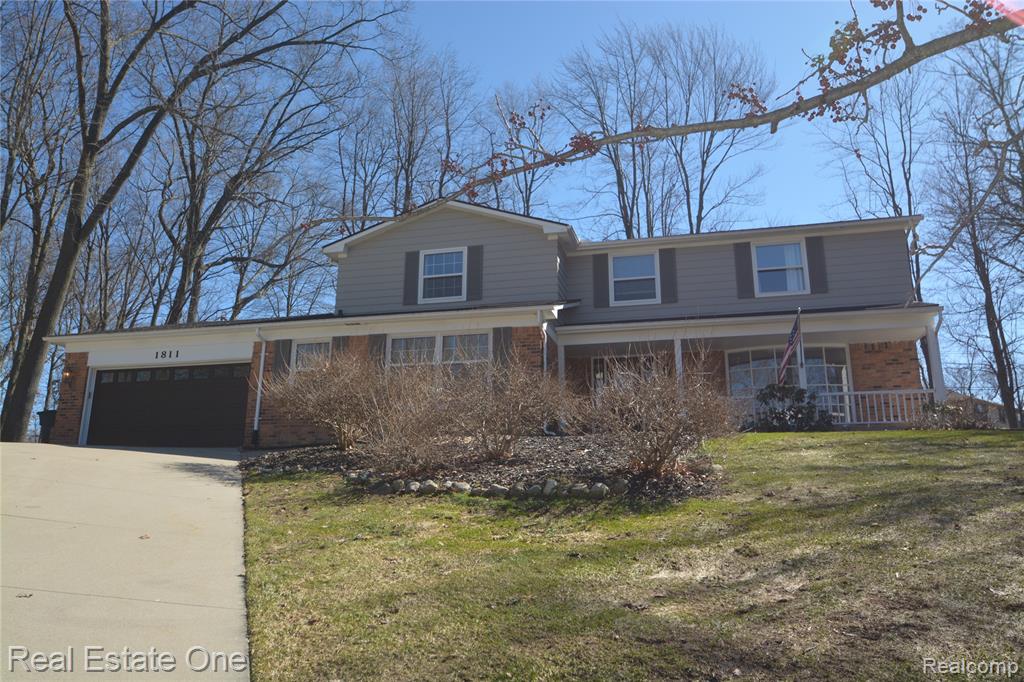 1811 Campus Court Rochester Hills, MI 48309 - Photo 2 of 33