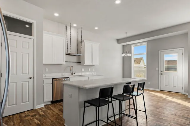 $449,900 | 932 Margarets Way, Belleville, WI 53508