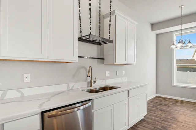 $449,900 | 932 Margarets Way, Belleville, WI 53508