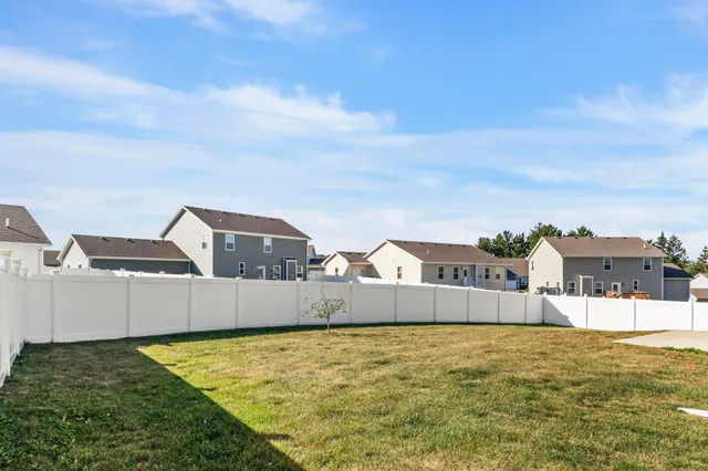 $449,900 | 932 Margarets Way, Belleville, WI 53508