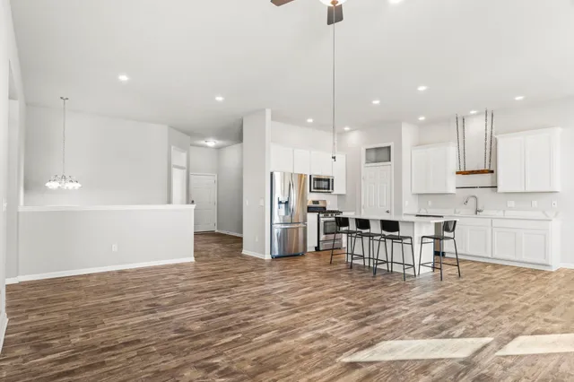 $449,900 | 932 Margarets Way, Belleville, WI 53508