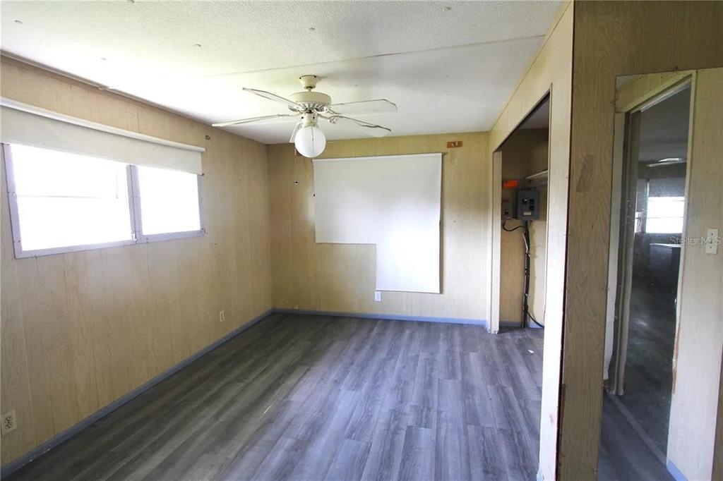 6021 Ridgewood Drive Zephyrhills, FL 33542 - Photo 6 of 12