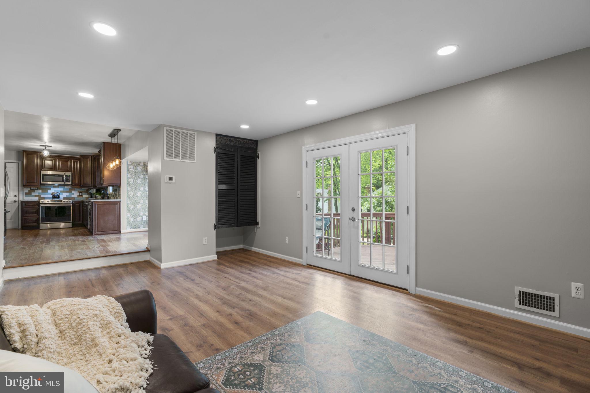 9206 Mellenbrook Road Columbia, MD 21045 - Photo 16 of 44 Family, View to Kitchen