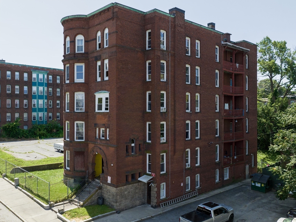 12 Oread Street Worcester, MA 01608 - Photo 1 of 4