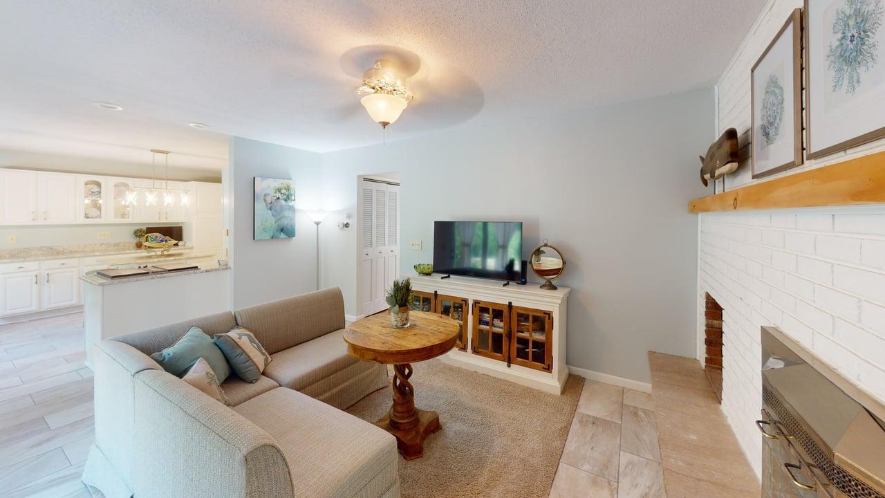 110 Minton Road Ossineke, MI 49766 - Photo 20 of 65 108-Minton-Rd-Living-Room 5