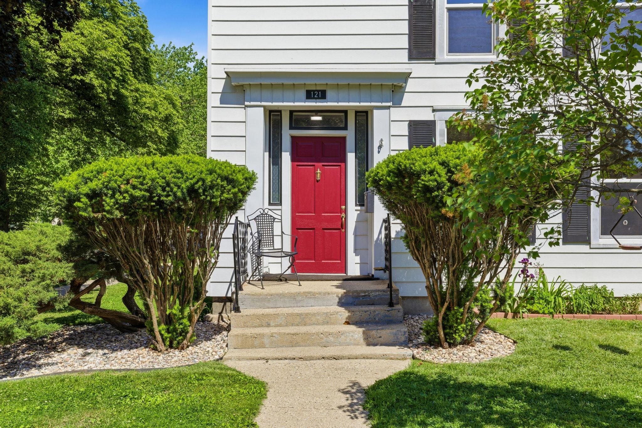 121 North 5th Street Delavan, WI 53115 - Photo 2 of 42