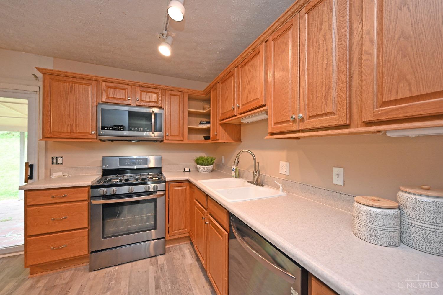5145 Rapid Run Road Cincinnati, OH 45238 - Photo 14 of 34