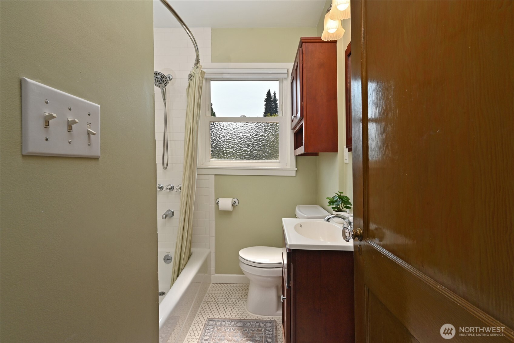 523 North 70th Street Seattle, WA 98103 - Photo 10 of 21 Gallery Image 10