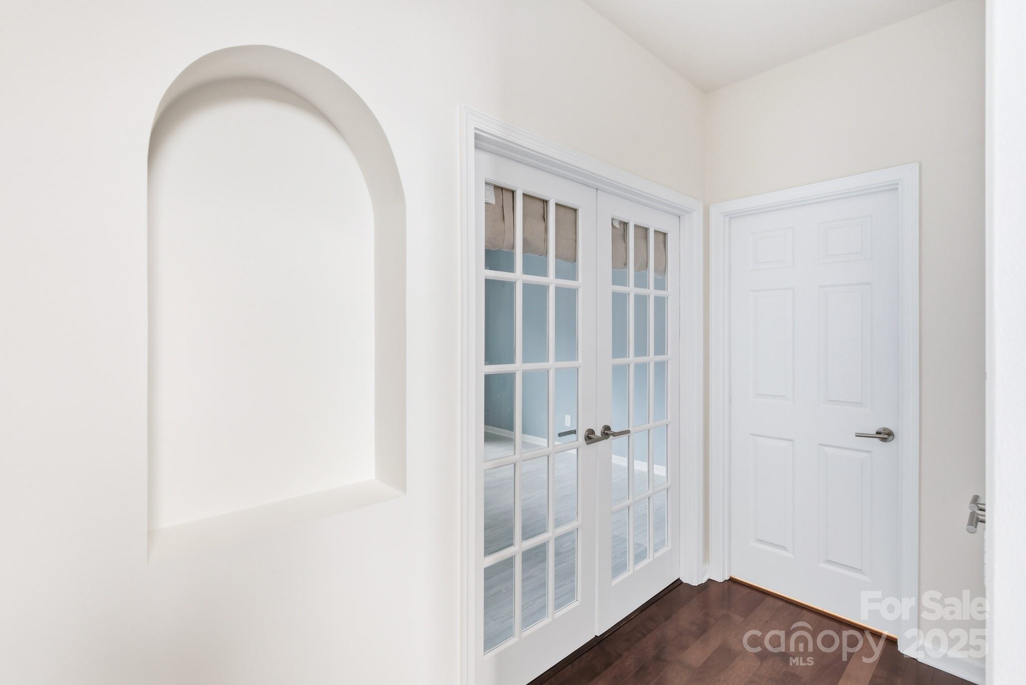 7718 Wiltshire Ridge Road Charlotte, NC 28269 - Photo 20 of 46 Gallery Image 20