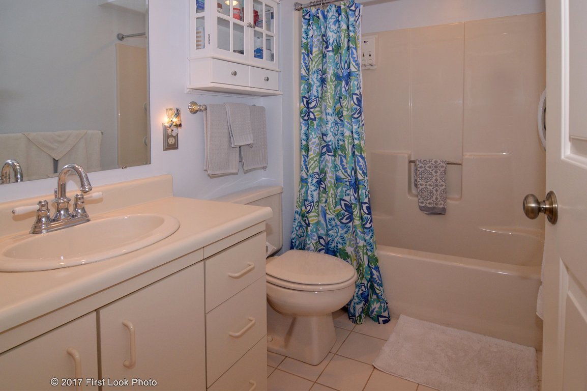 50 Abbott Run Valley Road, Unit 1701 Cumberland, RI 02864 - Photo 20 of 33 Gallery Image 20