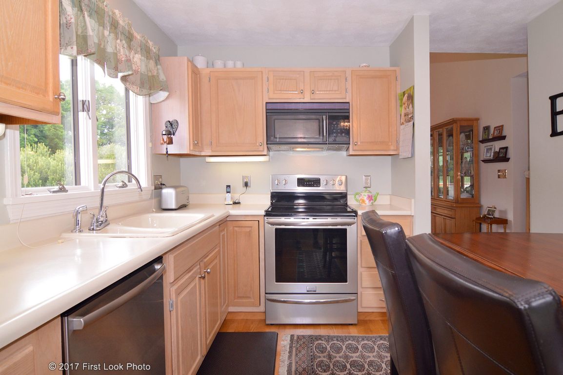 50 Abbott Run Valley Road, Unit 1701 Cumberland, RI 02864 - Photo 8 of 33 Gallery Image 8