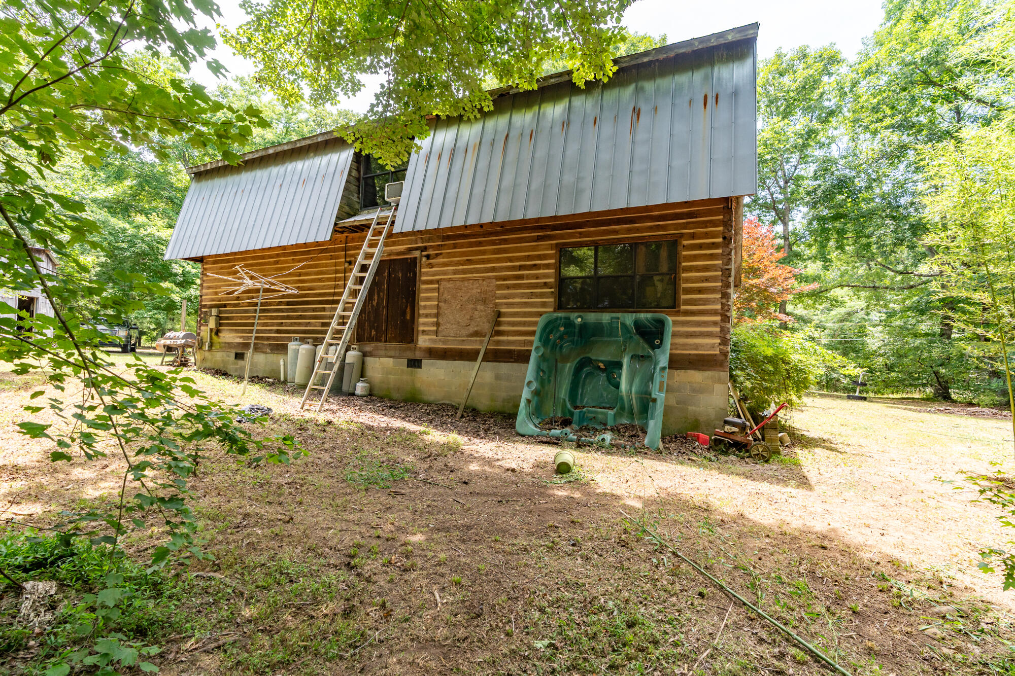 8116 Hixson Springs Road Signal Mountain, TN 37377 - Photo 6 of 23 8116hixsonsprings-6