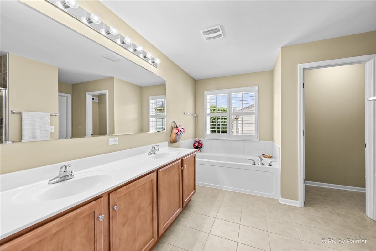 2754 Moraine Valley Road Wauconda, IL 60084 - Photo 21 of 46 Gallery Image 21