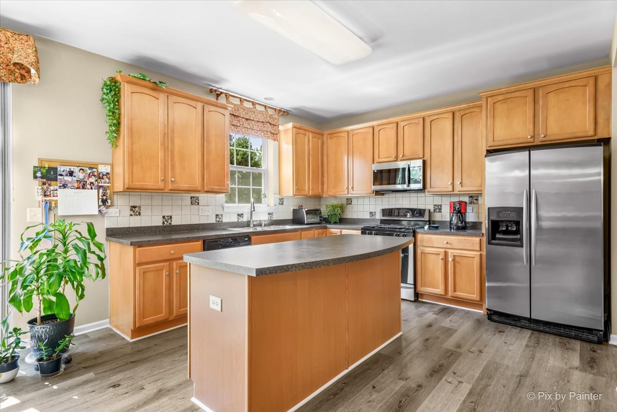 2754 Moraine Valley Road Wauconda, IL 60084 - Photo 10 of 46 Gallery Image 10