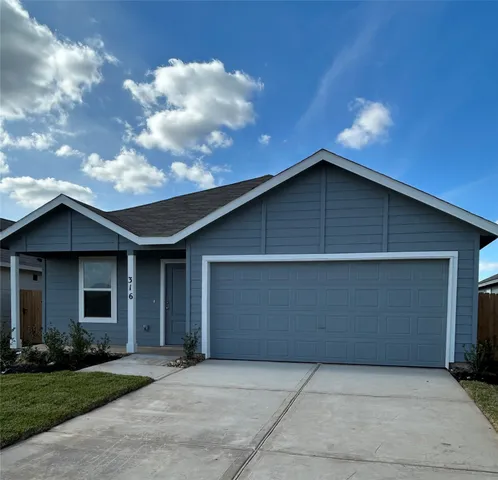 $191,940 | 316 Nicholas Road, Wharton, TX 77488