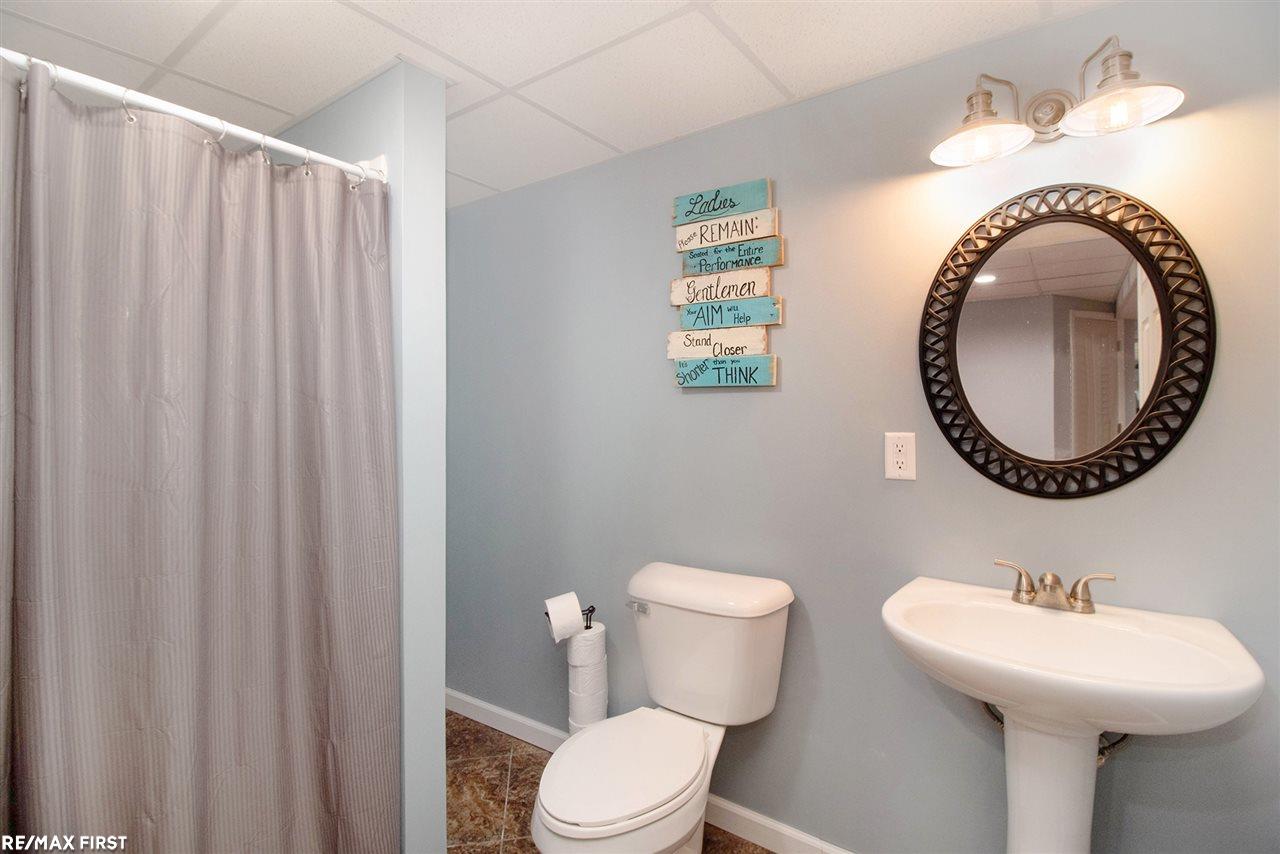 52137 Rivard Road New Baltimore, MI 48047 - Photo 22 of 27 31374699-21.JPG