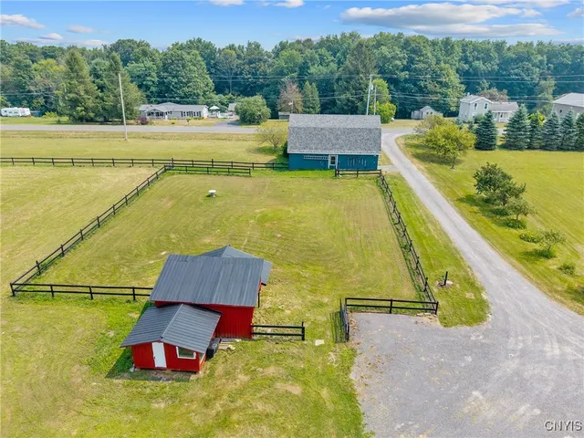 $664,000 | 441 Kingdom Road, Volney, NY 13126