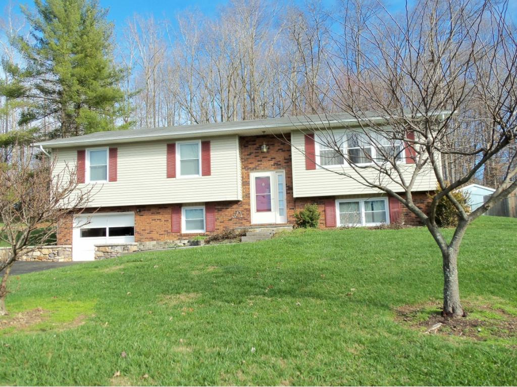 150 Ramey Road Bristol, TN 37620 - Photo 16 of 16 Lovely place to call home