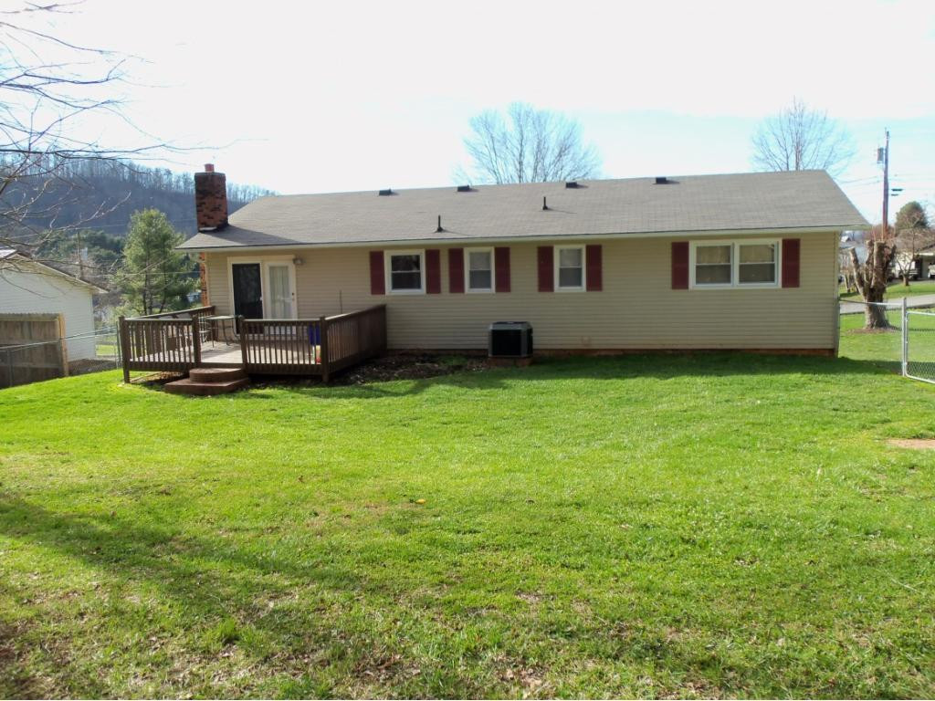 150 Ramey Road Bristol, TN 37620 - Photo 2 of 16 Back of home